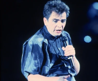 Peter Gabriel z przełomowym teledyskiem. 40 lat przeboju "Sledgehammer"
