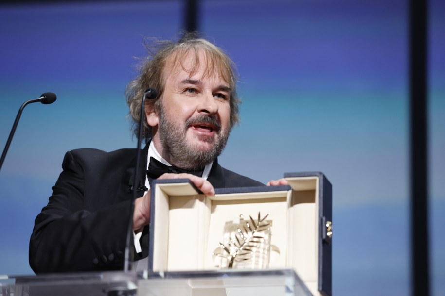 Peter Jackson z honorową Złotą Palmą /SEBASTIEN NOGIER  /PAP/EPA