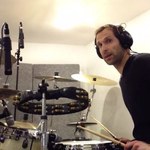Petr Cech na perkusji w utworze Foo Fighters!