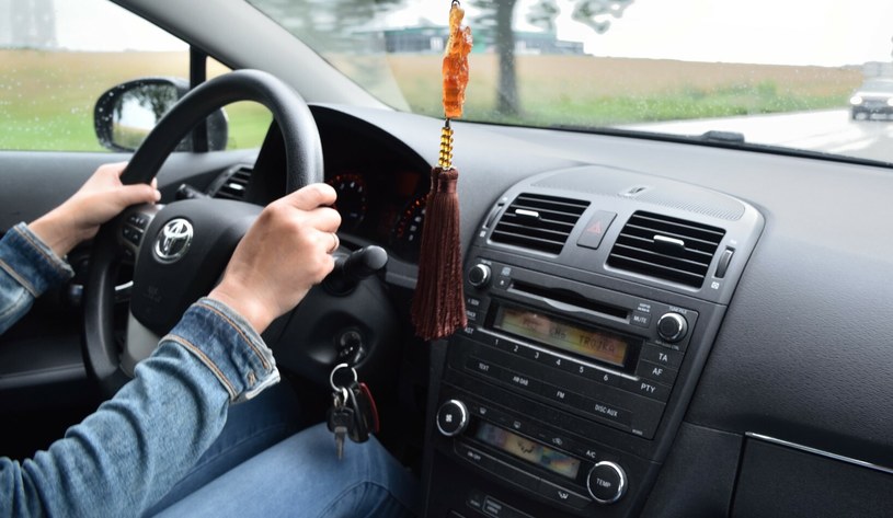 Petycja w sprawie wprowadzenia zakazu jazdy w słuchawkach czeka na rozpatrzenie przez odpowiednią komisję. /Bartlomiej Magierowski /East News
