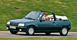 Peugeot 205 Cabriolet - również z miękkim dachem. /Peugeot