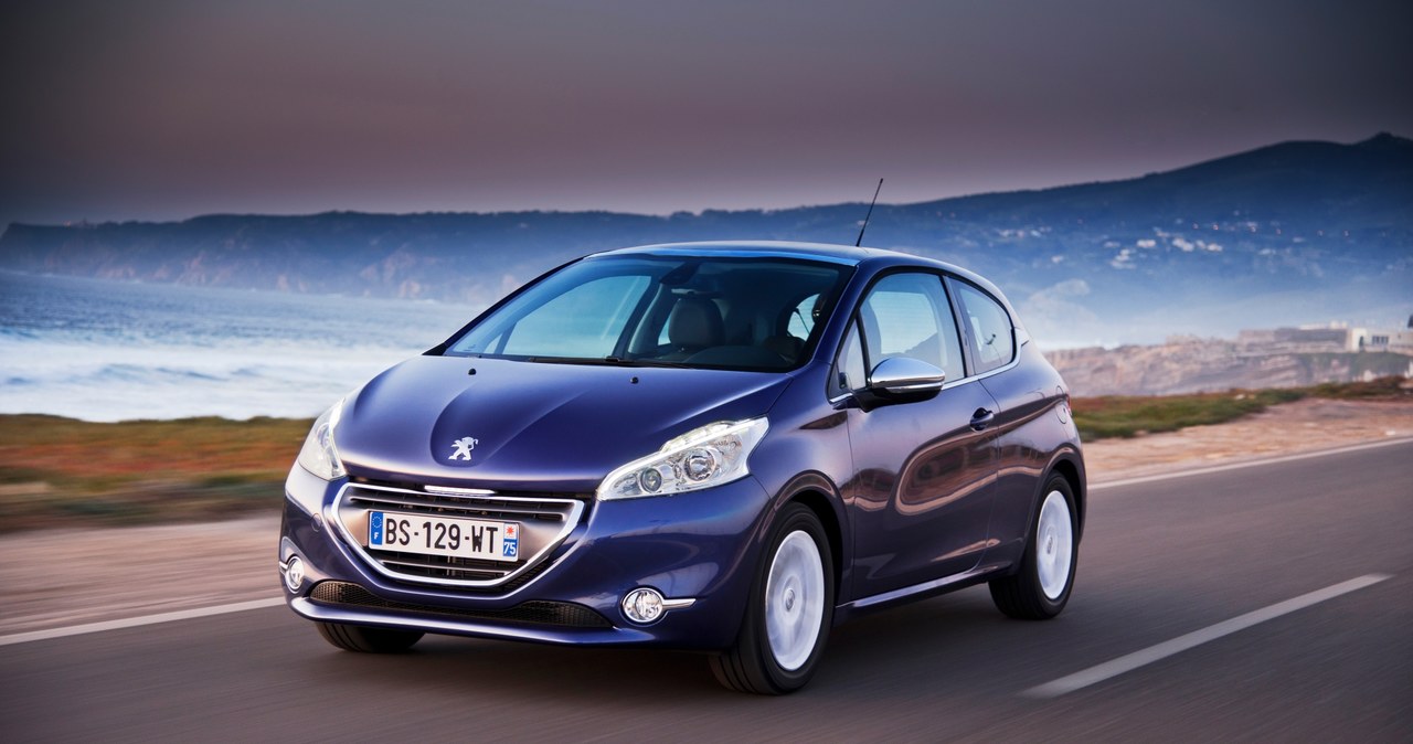 Peugeot 208 /Peugeot