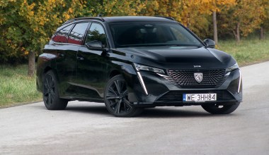 Peugeot 308 z hybrydą plug-in. Wygląda jak milion dolarów, a czym zawodzi?