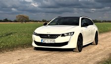 Peugeot 508 SW HYbrid - oszczędne kombi, ale nie dla każdego