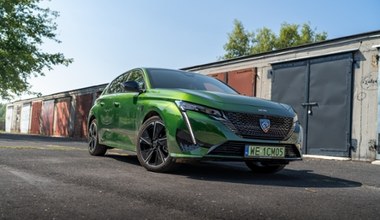 Peugeot E-308 ma "super kolor" i świetne fotele. Lepszy od "bliźniaka"?