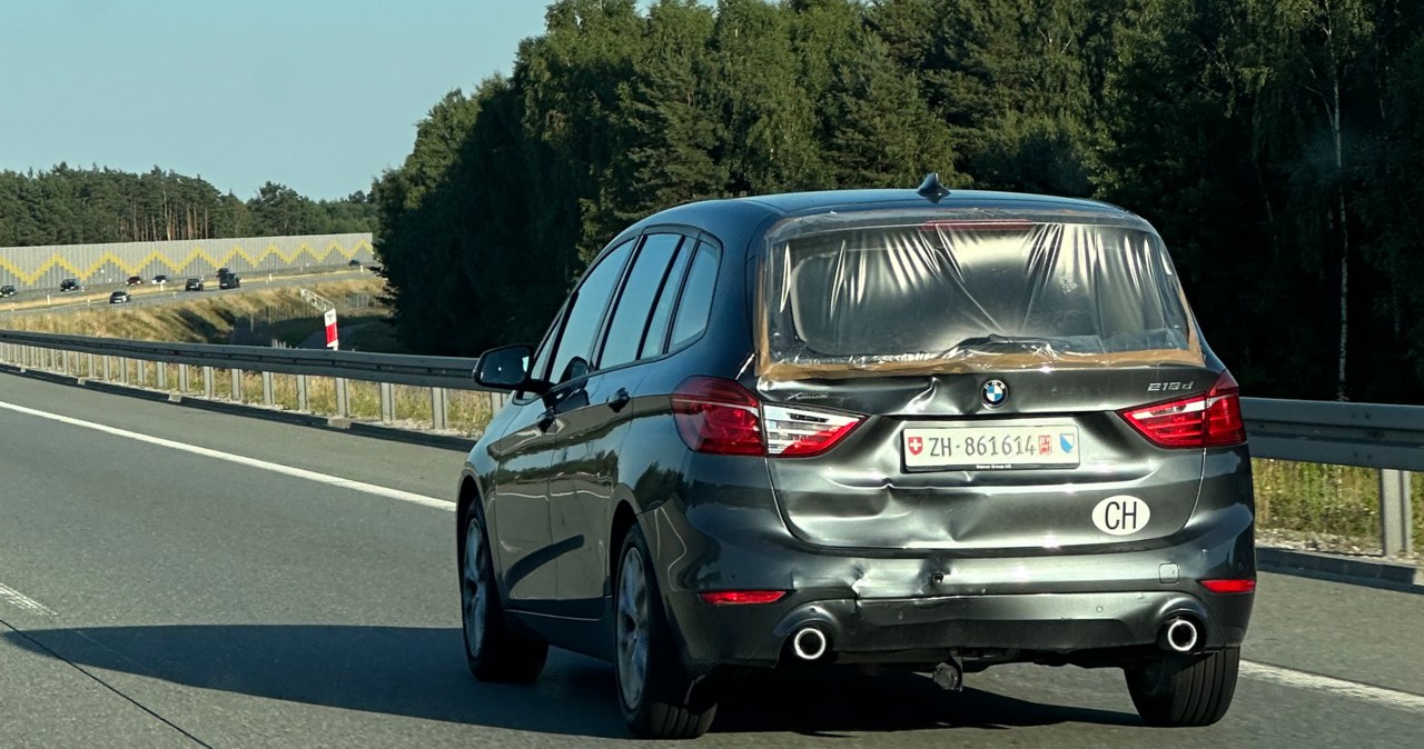 Pewnego razu na S8. Pogniecione BMW gnało w stronę Łodzi /Jan Guss-Gasiński /INTERIA.PL