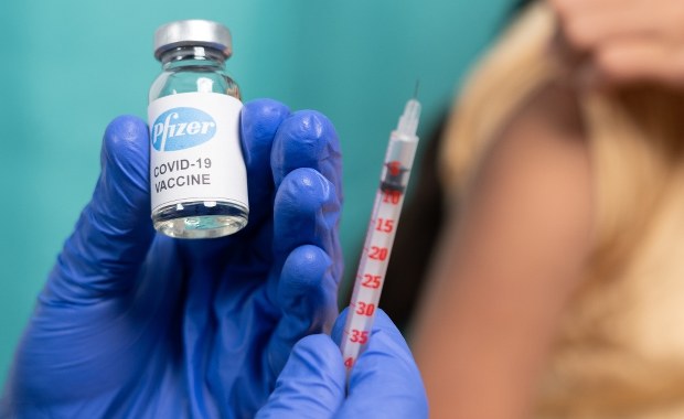 Pfizer pozywa Polskę ws. szczepionek przeciw Covid-19. Chodzi o 6 mld zł