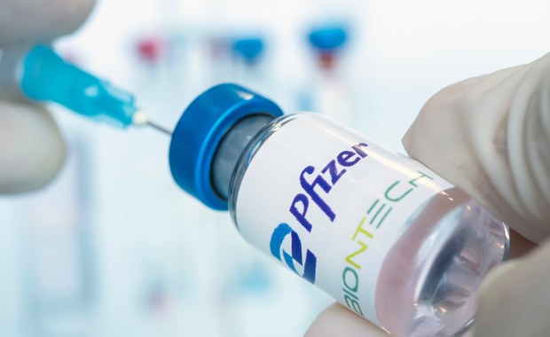 Pfizer produkuje szczepionki na Omikrona. Nie czeka na decyzję EMA
