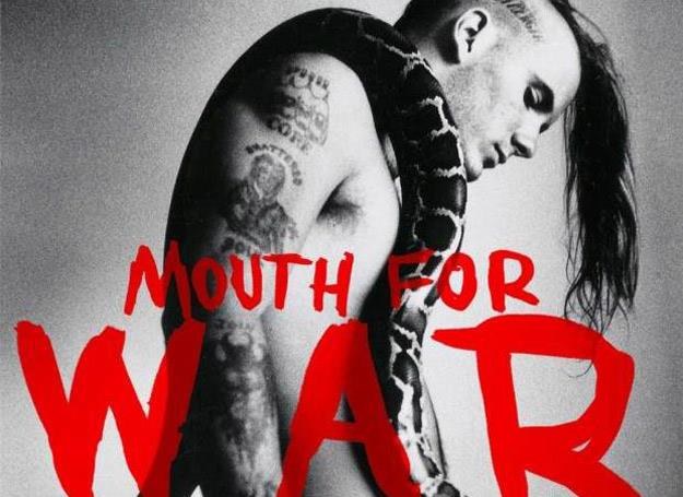 Phil Anselmo na okładce książki "Mouth For War: Pantera And Beyond" /