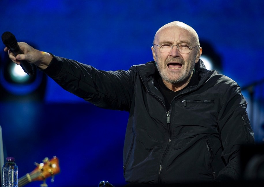 Phil Collins podczas koncertu w Londynie, 2017 /Zoran Veselinovic /PAP/Photoshot