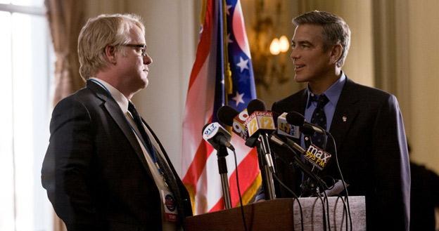 Philip Seymour Hoffman i George Clooney w filmie "Idy marcowe" /materiały dystrybutora