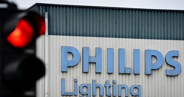 Philips żąda kasy w świetle LED... /AFP