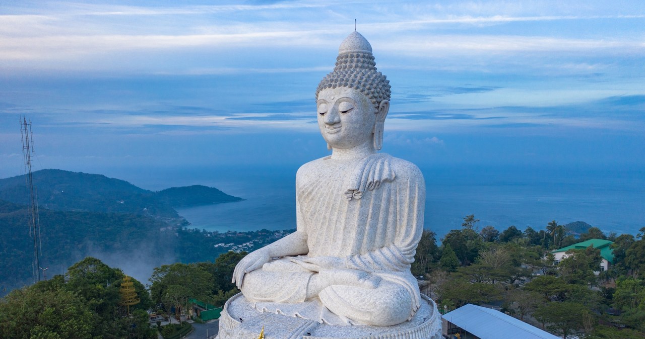 Phuket jest jednym z popularniejszych celów podróży w Tajlandii. /123RF/PICSEL