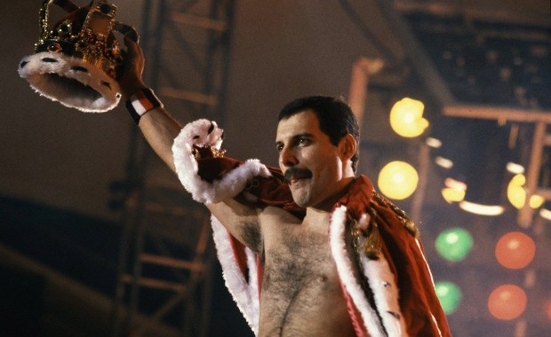 Pianino Freddiego Mercury'ego idzie pod młotek