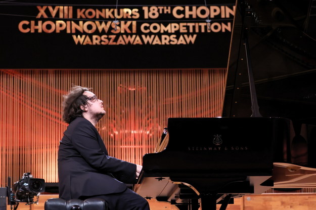 Pianista Jakub Kuszlik podczas ostatniego dnia przesłuchań III etapu Konkursu Chopinowskiego w sali koncertowej Filharmonii Narodowej w Warszawie / 	Leszek Szymański    /PAP