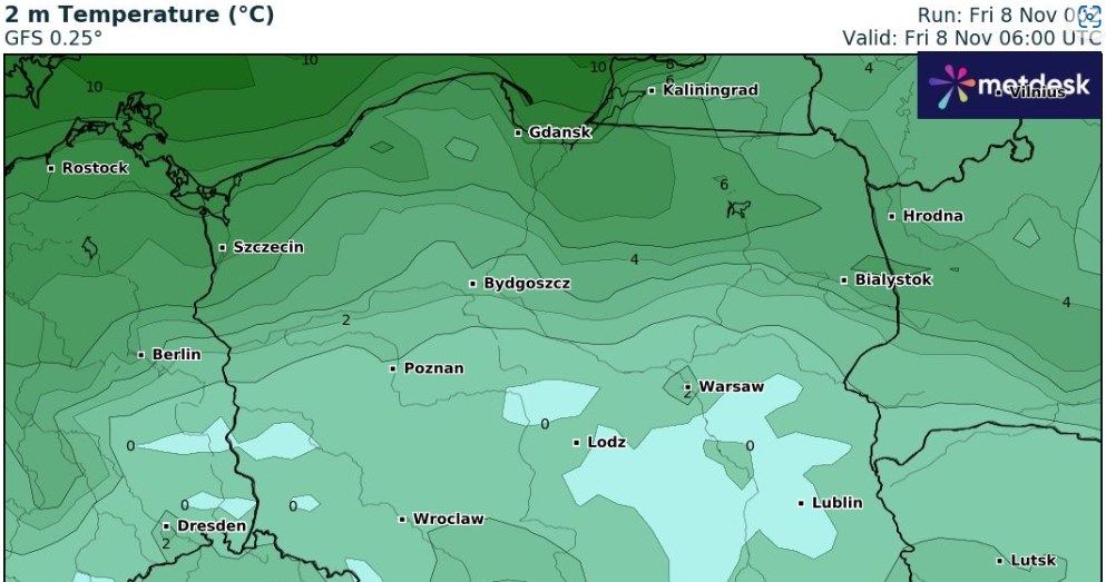 Piątek będzie chłodnym i pochmurnym dniem, z lokalnymi mżawkami /wxcharts /