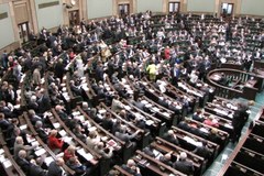 Piątkowa ewakuacja posłów z Sejmu