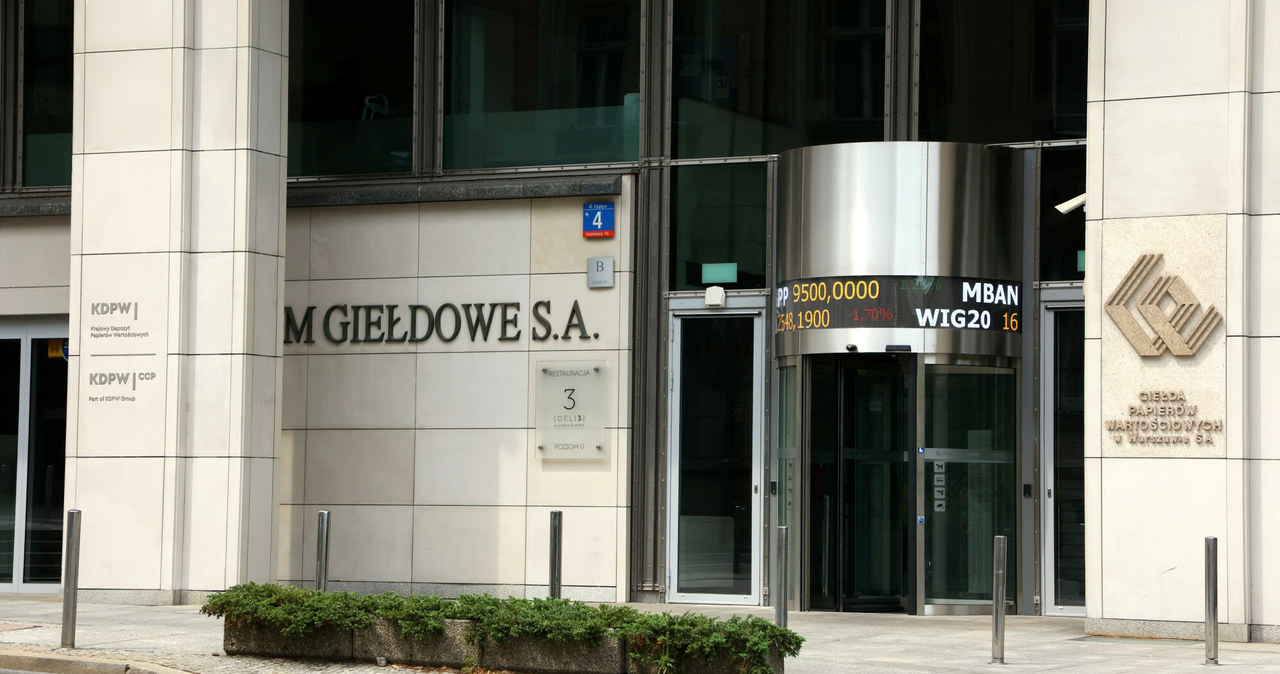 Piątkowa sesja na GPW w Warszawie rozpoczęła się od wzrostów głównych indeksów. Na zdjęciu siedziba GPW /Paweł Wodzyński /East News