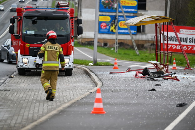 Piątkowy wypadek na ulicy Słowackiego w Przemyślu /Darek Delmanowicz /PAP