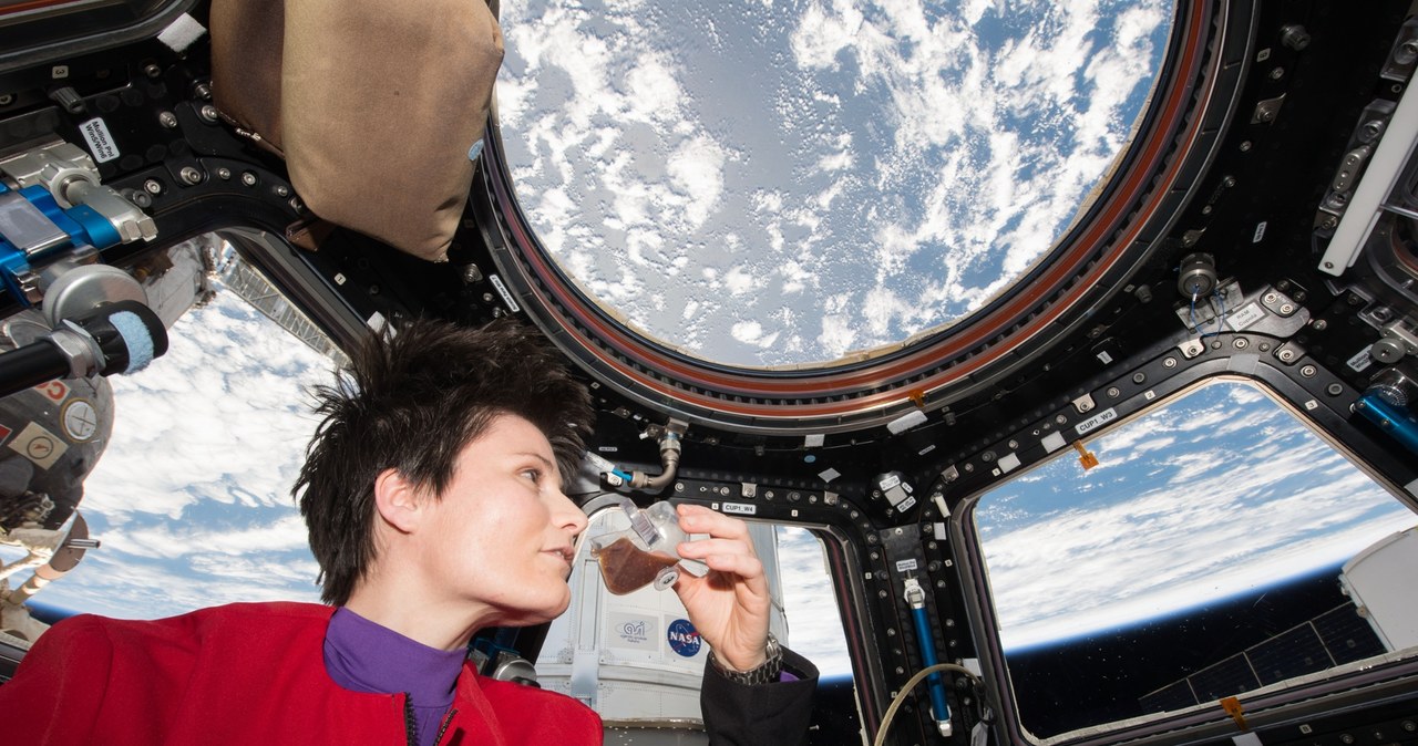 Picie kawy na pokładzie Międzynarodowej Stacji Kosmicznej jest możliwe, dzięki temu ciekawemu wynalazkowi /NASA /Domena publiczna