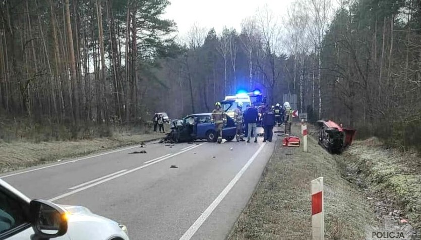 Pięć osób trafiło do szpitali. Groźny wypadek na Mazowszu