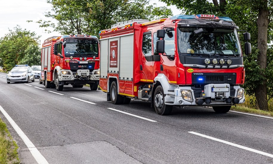 Zderzenie czterech osobówek i ciężarówki w Brzozie