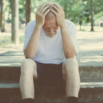 Pięć rzeczy, które robią osoby chore na alzheimera. Jak sobie radzić z trudnymi zachowaniami? 