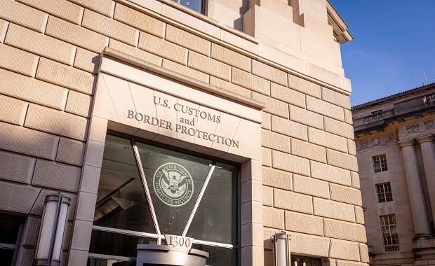 Pięć znanych nazwisk objętych sankcjami wizowymi. Nie wjadą do USA