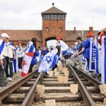 Pięćdziesięciu ocalałych z Holocaustu wzięło udział w Marszu Żywych [ZDJĘCIA]