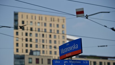 ​Pięcioro dzieci w mieszkaniu w centrum Warszawy. Najstarsze prosiło sąsiadkę o opiekę