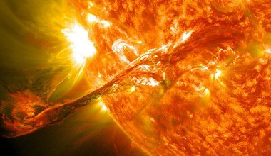 Piękne wybuchy na powierzchni Słońca