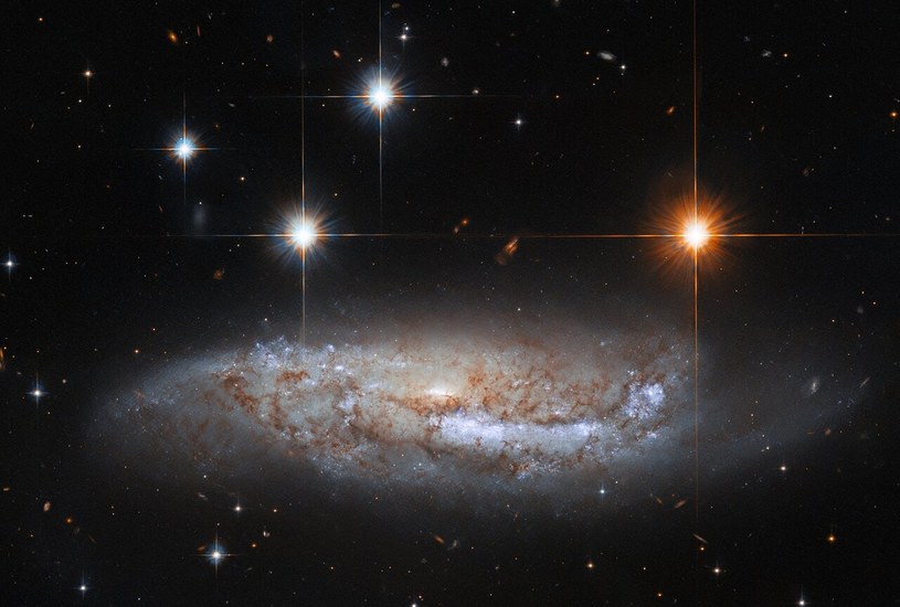 Piękno galaktyki NGC 3568 z Kosmicznego Teleskopu Hubble'a /NASA/ESA /materiały prasowe
