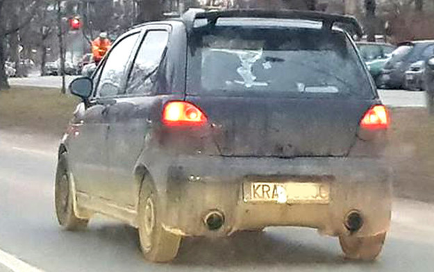 Piękny matiz. Dwie rury, a ten spoiler rozwala system