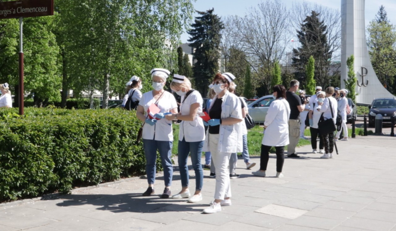 Pielęgniarki zapowiadają strajk ostrzegawczy. W całej Polsce