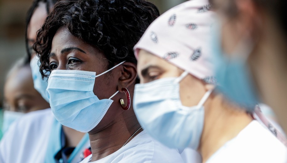 Pielęgniarki ze szpitala w Brukseli /STEPHANIE LECOCQ  /PAP/EPA