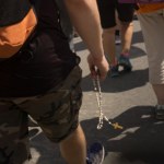 Pielgrzymi ciągną do słynnego miejsca objawień w Polsce. Policja już się szykuje