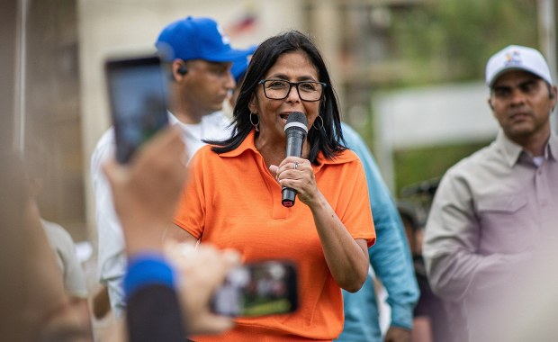 Pielgrzymka w intencji zniesienia sankcji. Prezydentka wezwała cały naród