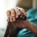 Pieniądze dla stulatków. Ile osób dostaje specjalne świadczenie?