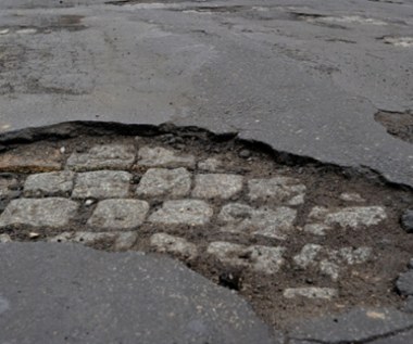 "Pieniądze skończyły się w 2016 roku". NIK o stanie polskich dróg lokalnych