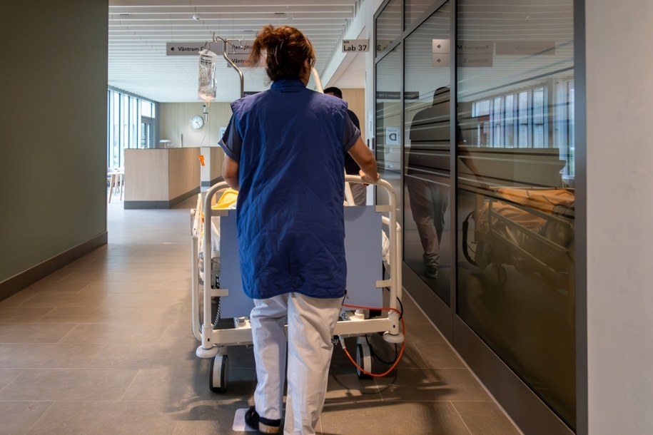 Pieniądze z dodatkowej puli trafią do konkretnych szpitali do końca grudnia. /Shutterstock