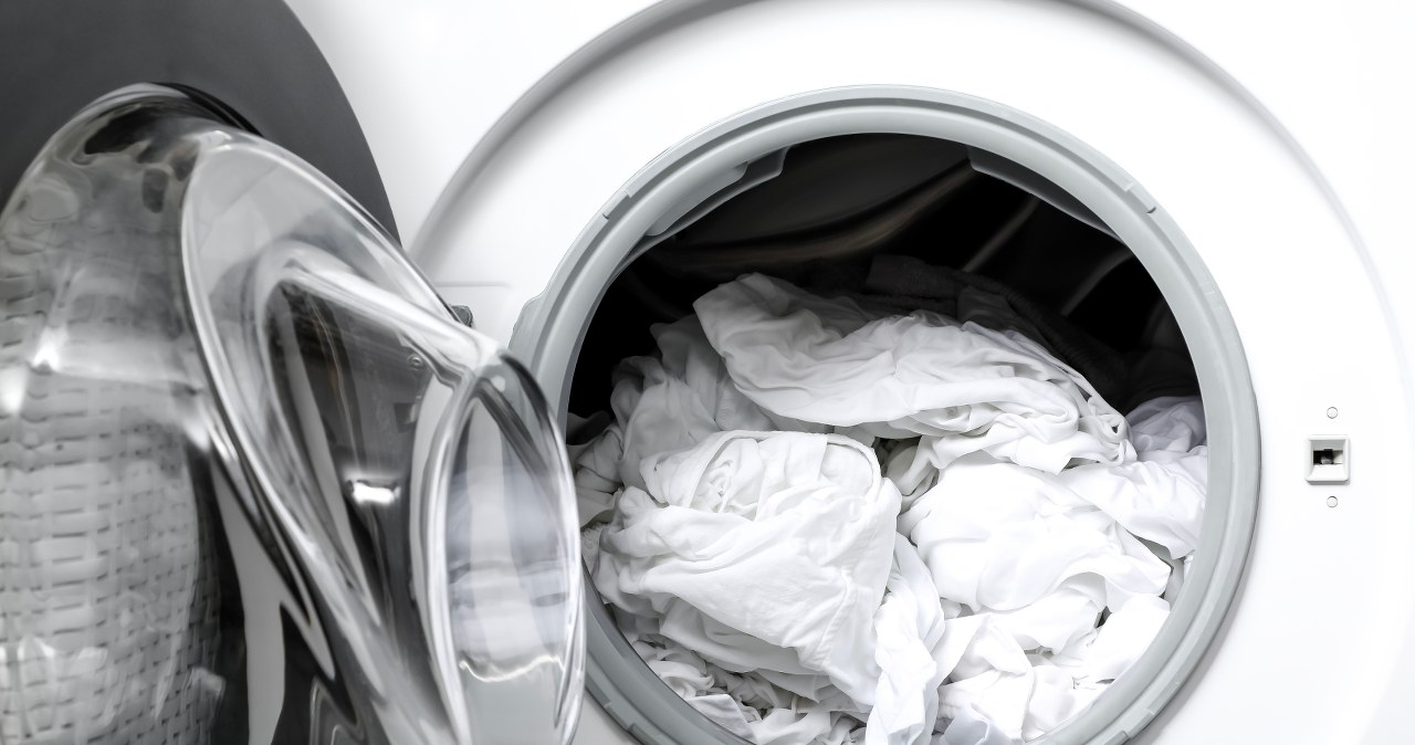 Pieprz dodany do prania może ograniczyć żółknięcie tkanin i zapobiec ich szarzeniu /Pixel