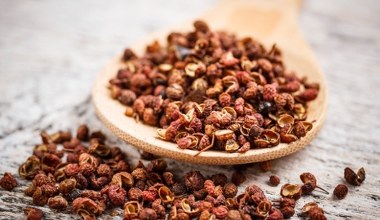 Pieprz, który smakuje cytrusami, drzewem i kwiatami. Wspomaga krążenie i działa przeciwzapalnie