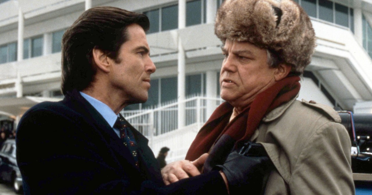 Pierce Brosnan i Joe Don Baker w filmie "GoldenEye" /Eon Productions / United Artists/Collection Christophel/East News /East News
