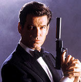 Pierce Brosnan jako agent Bond /