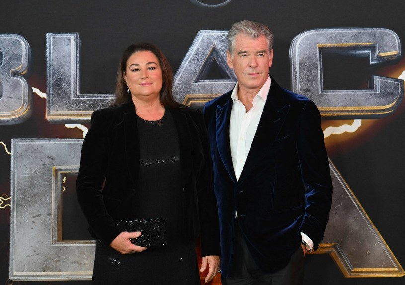 Angela Raz Pierce Brosnan na planie produkcji