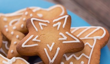 Pierniczki, które nie muszą leżakować. Do wigilii będą idealnie mięciutkie 