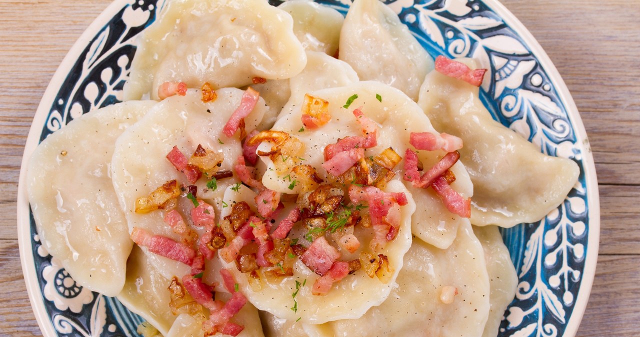 Pierogi po zbójnicku są wyjątkowo aromatyczne i sycące /freeskyline /123RF/PICSEL
