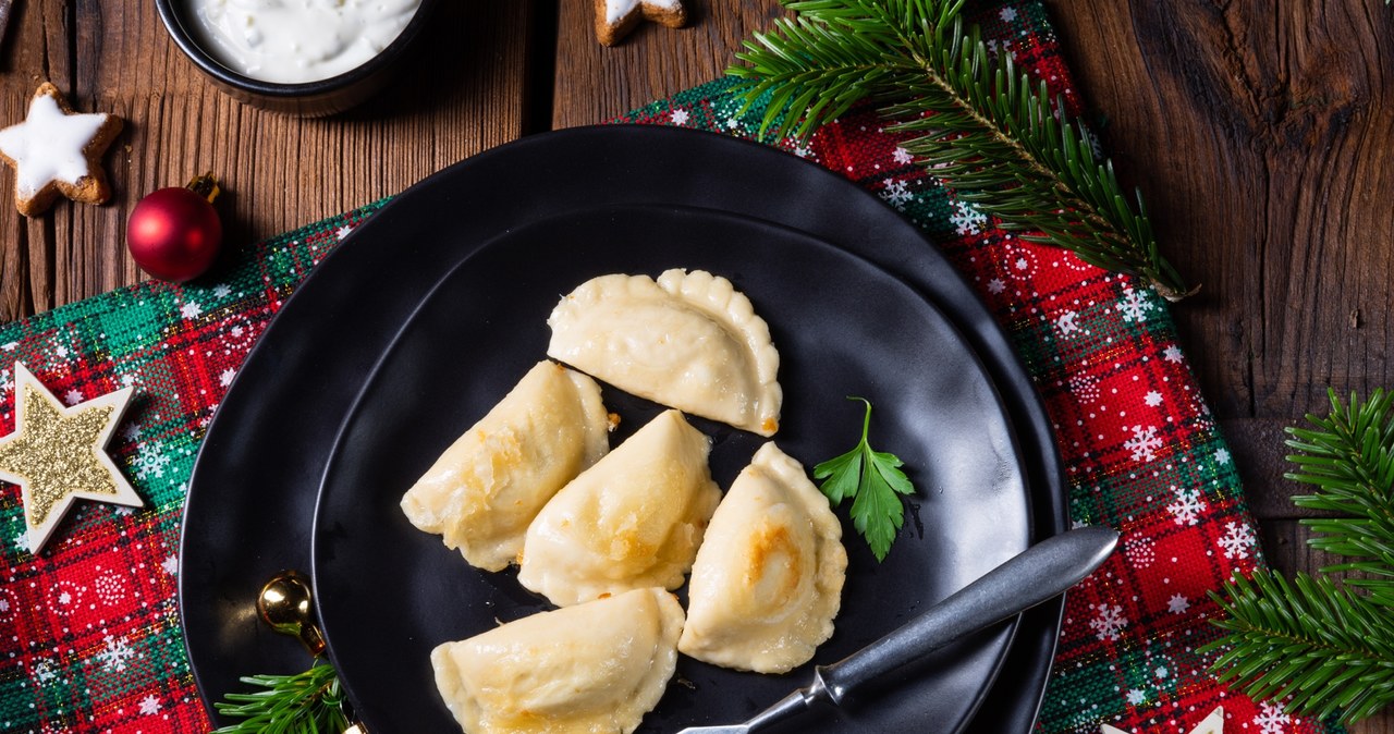 Pierogi to jedno z głównych dań wigilijnych. /123RF/Picsel, 123RF/Picsel /Pixel