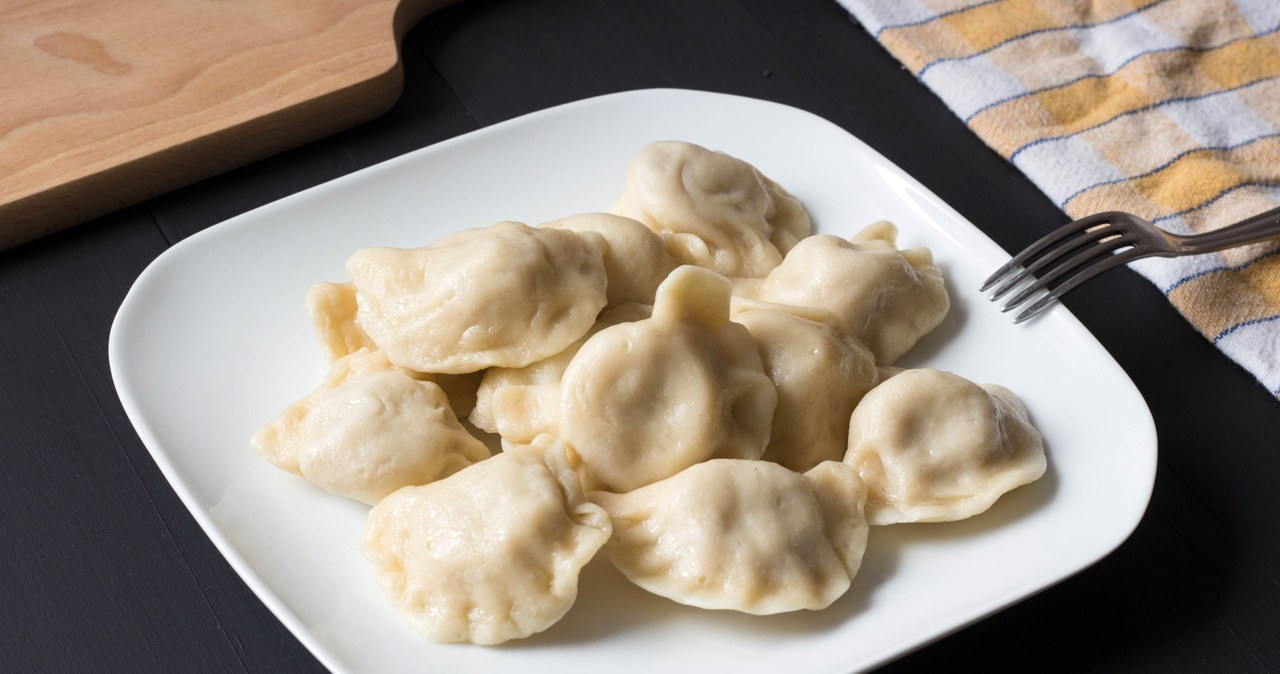 Pierogi z nietypowym farszem - ten przepis warto znać /123RF/PICSEL