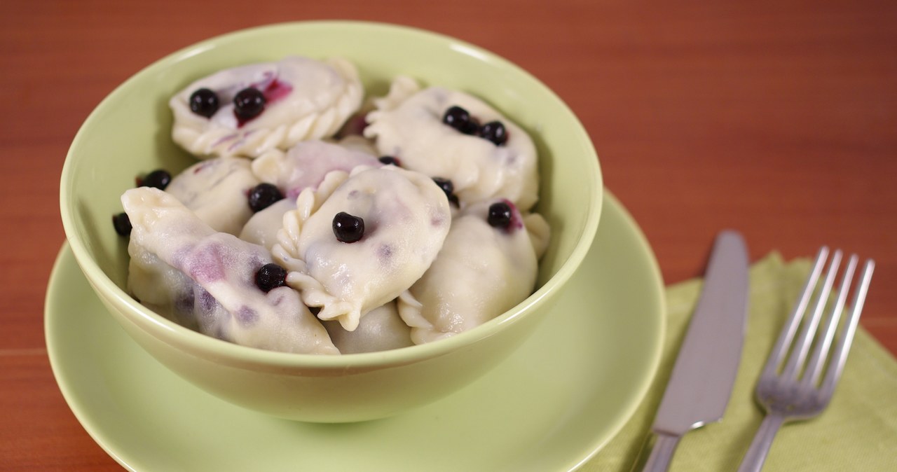 Pierogi z owocami należy odpowiednio przechowywać w lodówce. /123RF/Picsel, 123RF/Picsel /Pixel